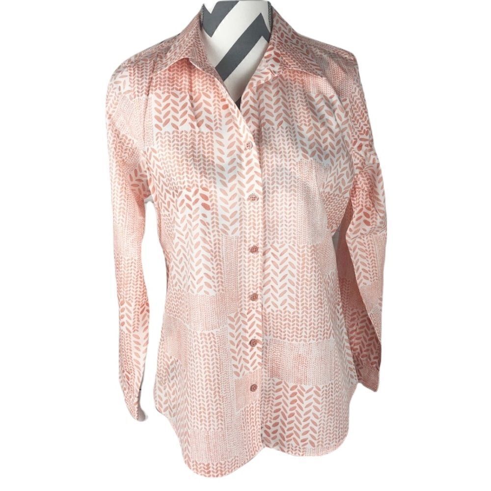 Chico’s roll sleeve top size Small No-Iron